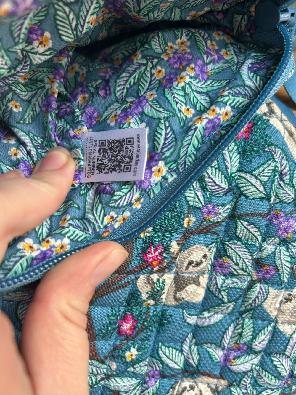 Vera Bradley Hanging Around Sloth Crossbody Bag Blue Floral Quilted Retired - Picture 7 of 10